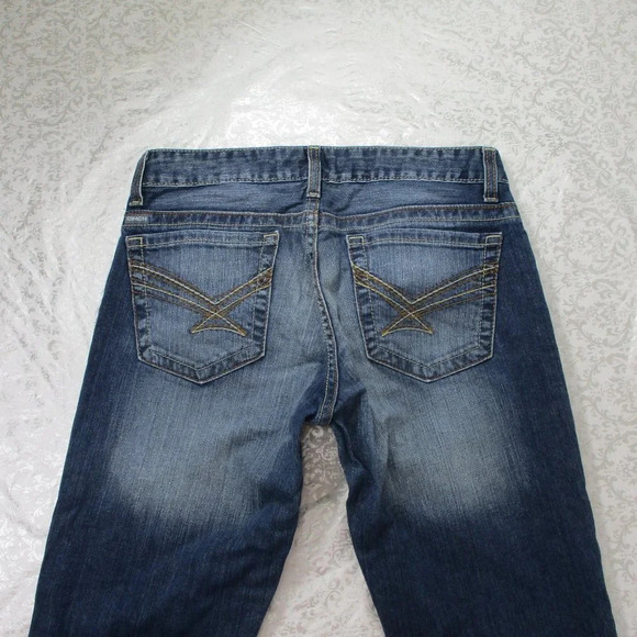 CINCH  Ada Relaxed Fit Denim Jeans Size 28                   #110 - Picture 4 of 9